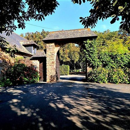 Manoir De La Droulinais Bed & Breakfast Bruz Exterior photo