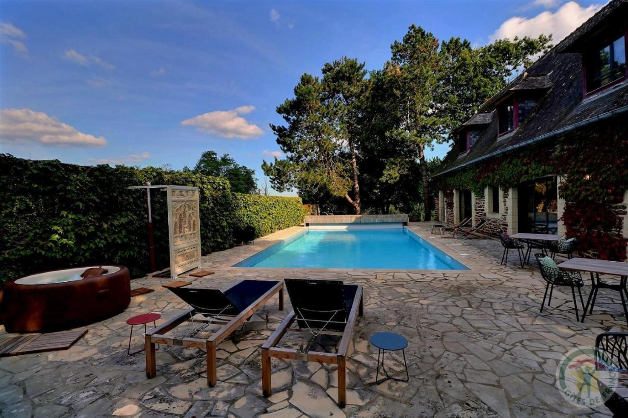Manoir De La Droulinais Bed & Breakfast Bruz Exterior photo